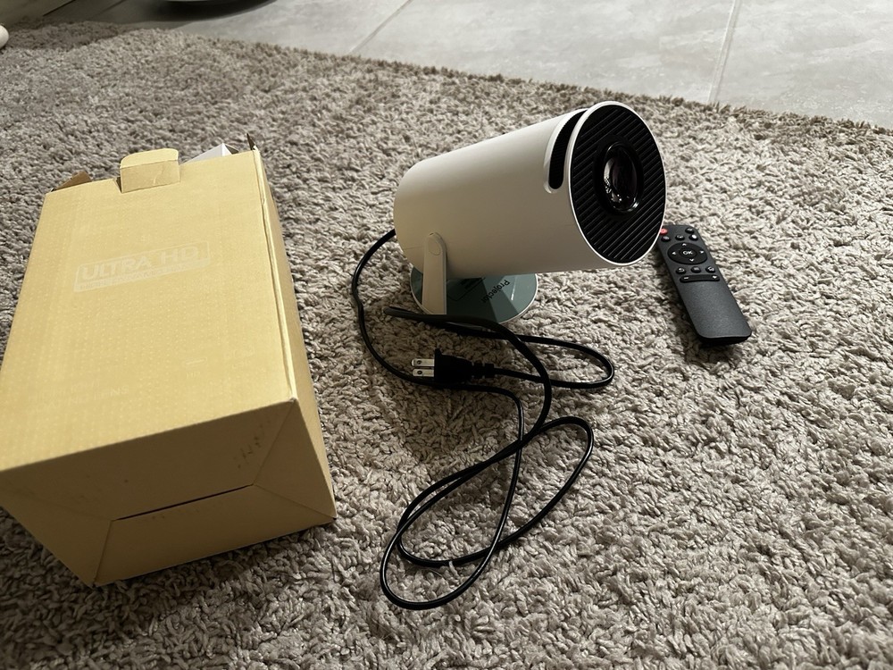 Native 1080p mini Projector Auto Keystone Correction 130” screen