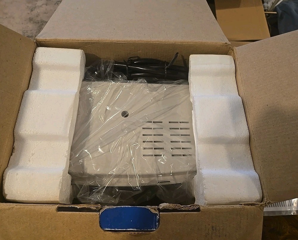 APC Line R 1200 Automatic Voltage Regulator
