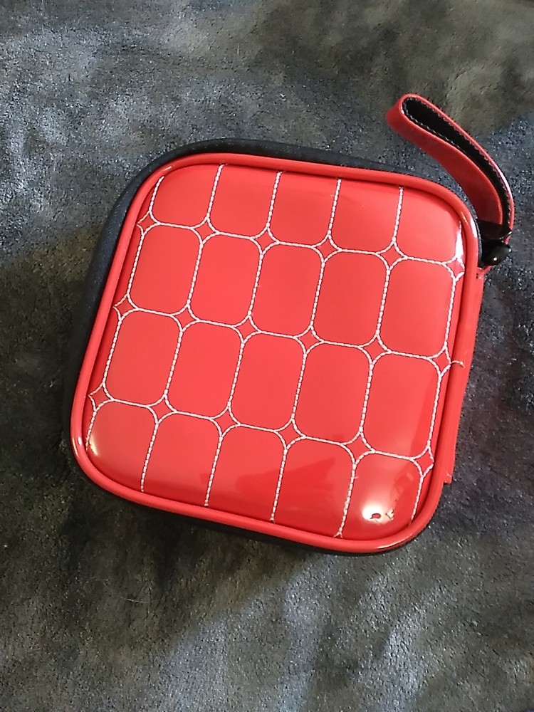 Beyleg CD Wallet - Holds 32 Discs