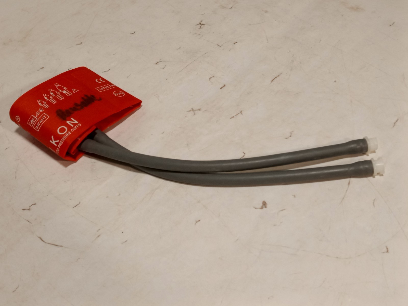 Lot of 40+ BP cuffs & hoses GE Critikon/Welch Allyn 2205 107365 088845 NIBP 12ft