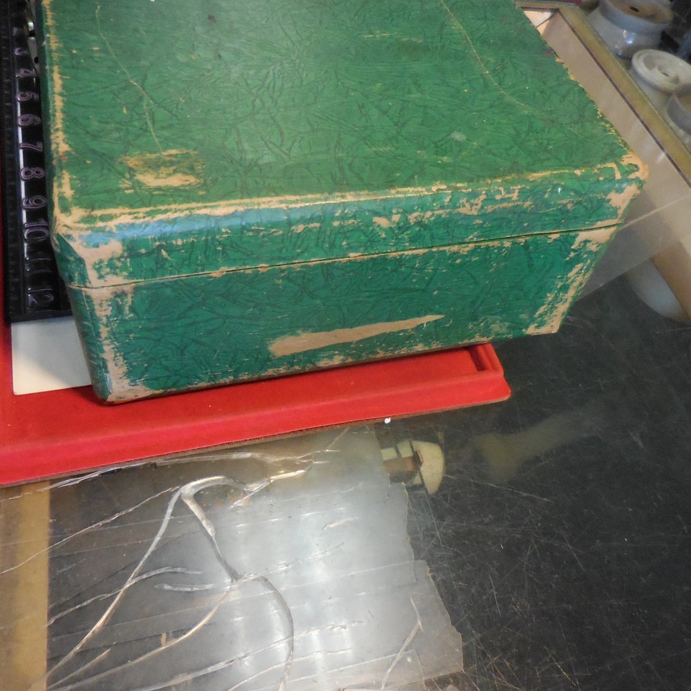 VINTAGE GILBERT MICROSCOPE EMPTY GREEN CASE ONLY