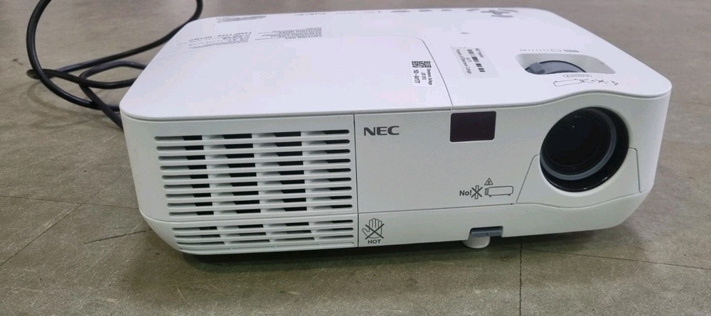 NEC Computer Projector NP110 USED TESTED WORKING