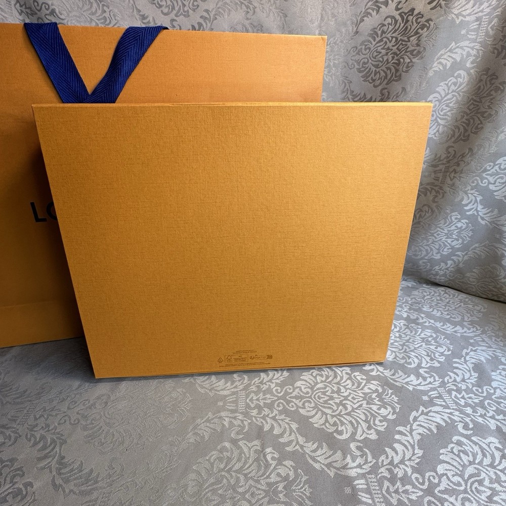 Authentic LOUIS VUITTON Large Empty Gift Bag & Medium Box Empty Packaging