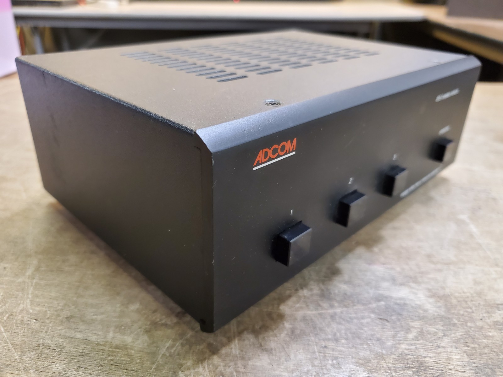 ADCOM Model GFS-3 Speaker Selector with Protection Circuit, Binding Posts