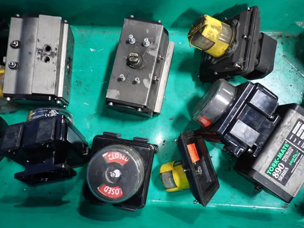PNEUMATIC ACTUATORS / POSITION INDICATORS 08250530572