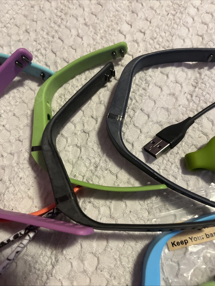 Fitbit Flex Wireless Activity Tracker Bundle - 17 Bands Inc Everything In Pics