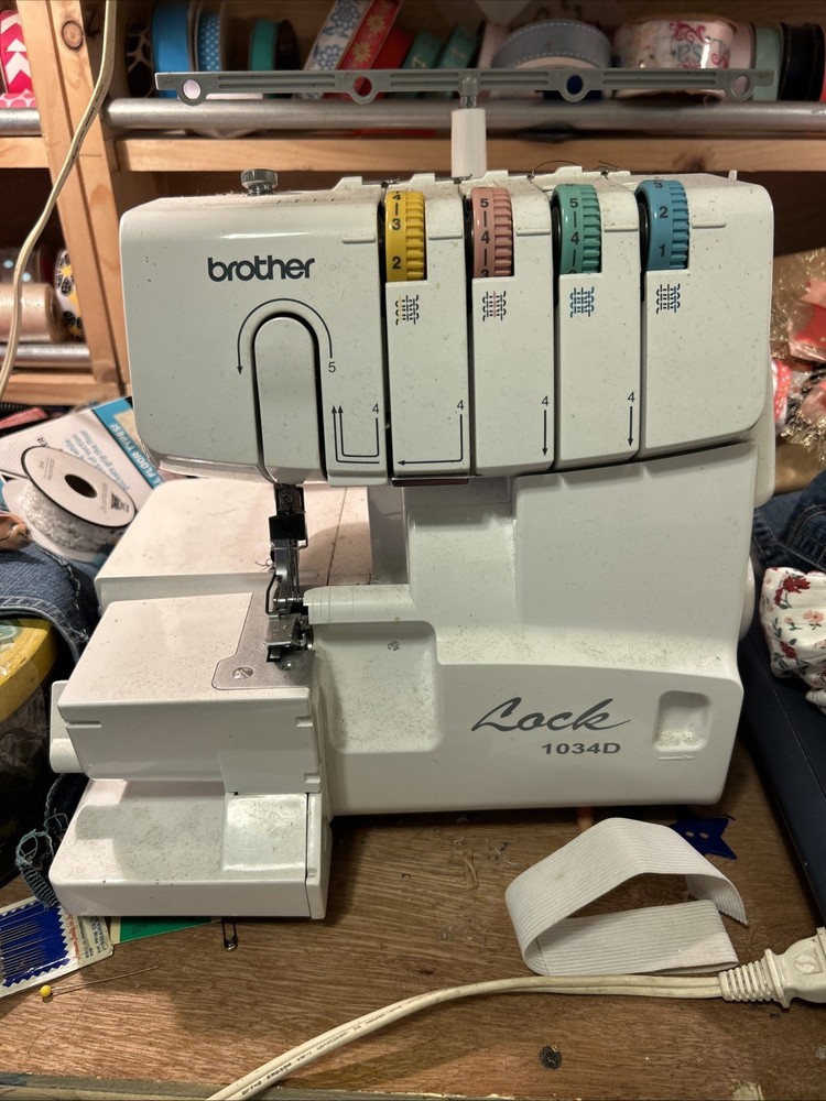Brother Lock 1034D Serger Sewing Machine 3/4 Thread Capability