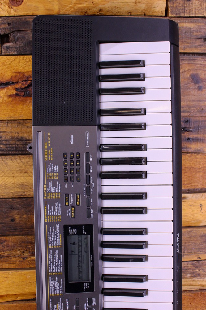 Casio WK-6600 76-Key Portable Keyboard-- DAMAGED
