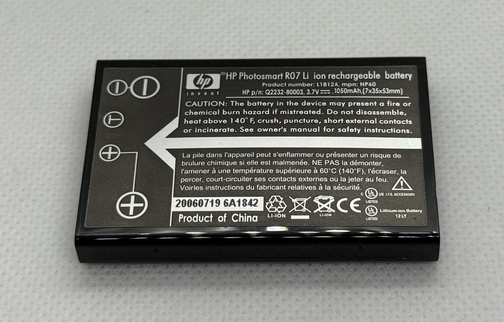 HP Digital Camera Photosmart R727 6.2MP Silver Tested Battery needs replacing
