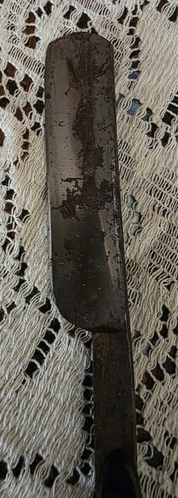 Antique Straight Razor Difficult To Identify