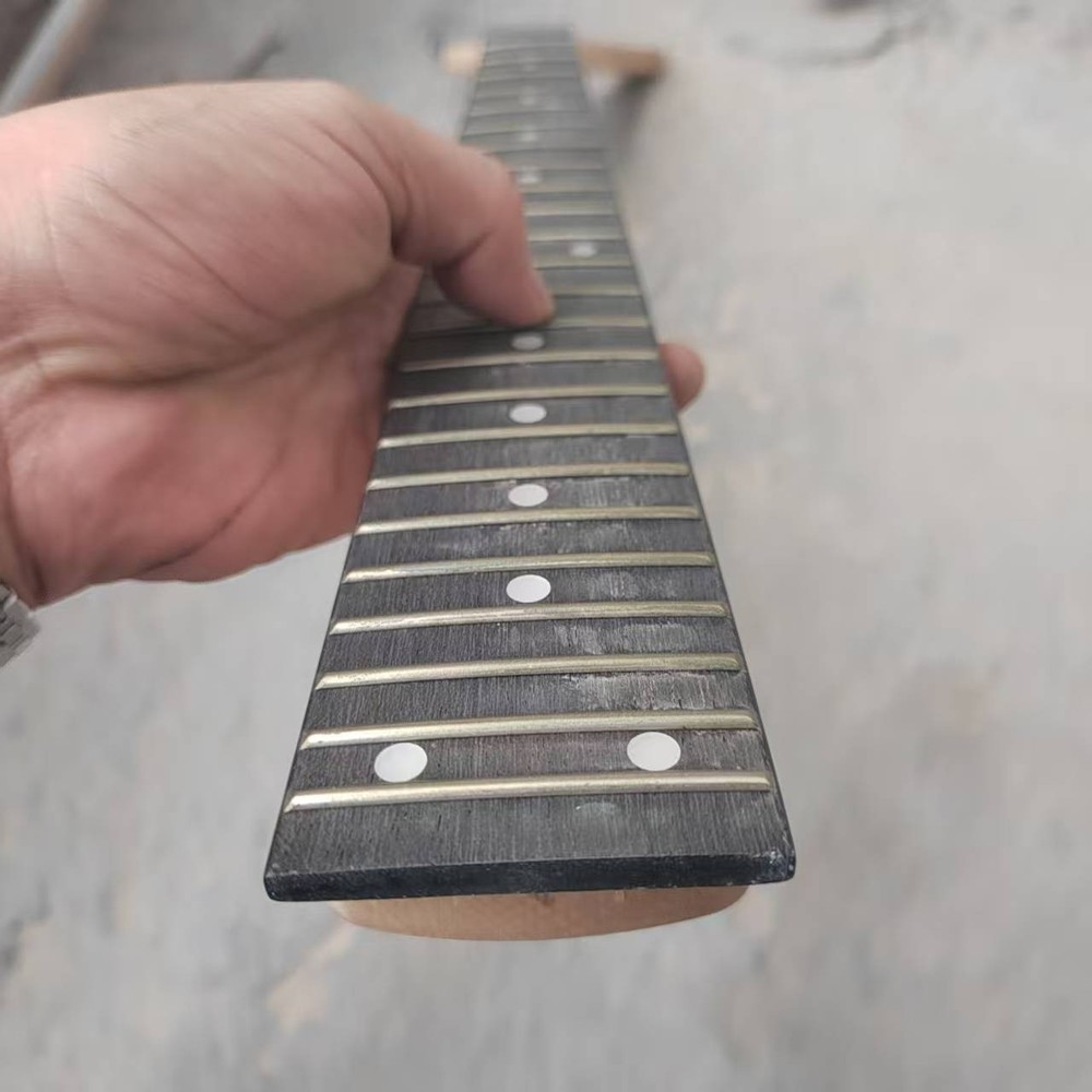 Jacks.. guitar neck 24 Frets
