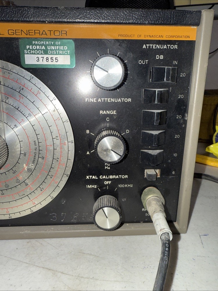 B & K Precision Solid State Model E 200D RF Signal Generator Powers On Untested