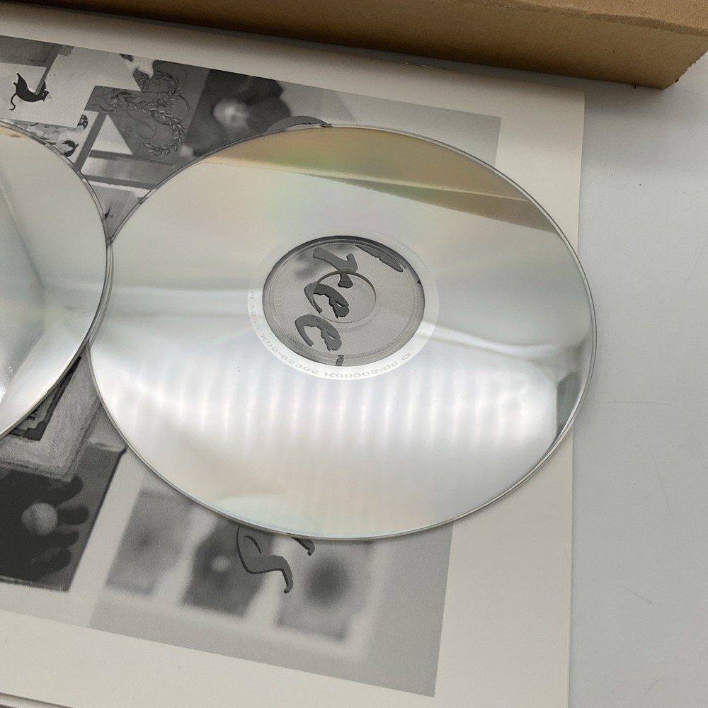 Microsoft Greetings v. 2001 Software, 2 Disc Set In Big Box