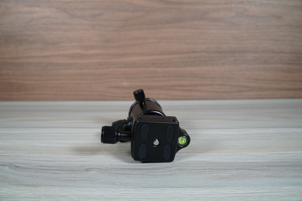 joilcan tripod head With Quick Release Plate And Level - new
