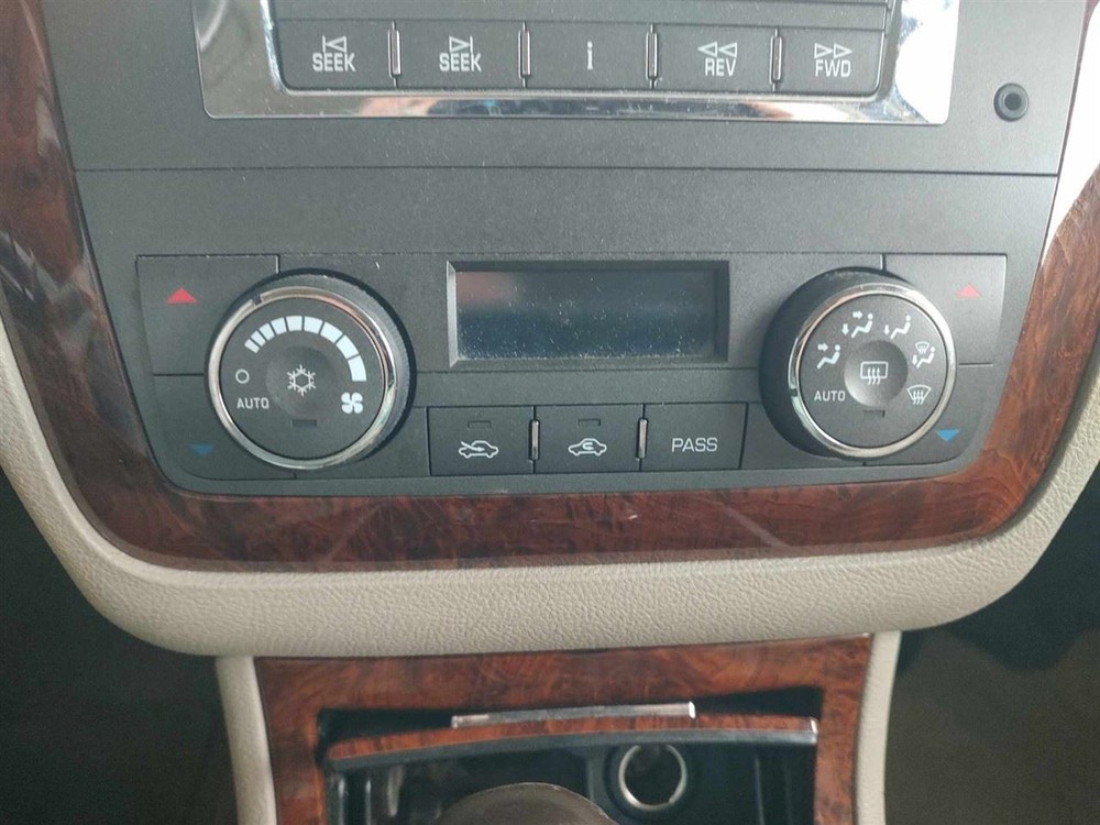 DTS 2007 Glove Box 18726