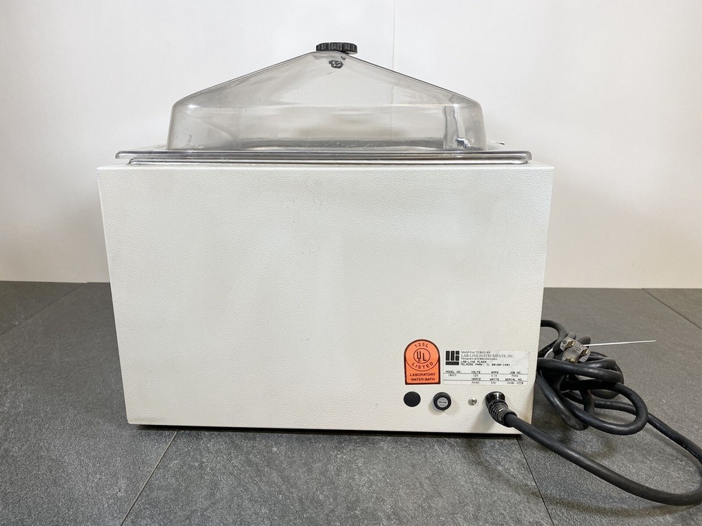 Lab-Line - Aquabath Laboratory Waterbath Model 18005 / Powers up