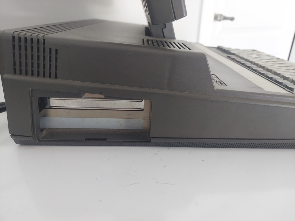 Toshiba T3200 Luggable Notebook Laptop