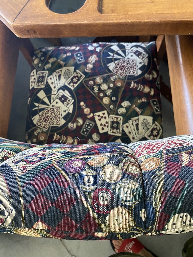 poker table and chairs