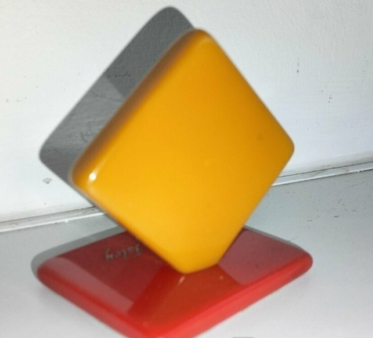 Bakelite الباكليت كاتالين Katalin Futuran Soviet USSR 58gr