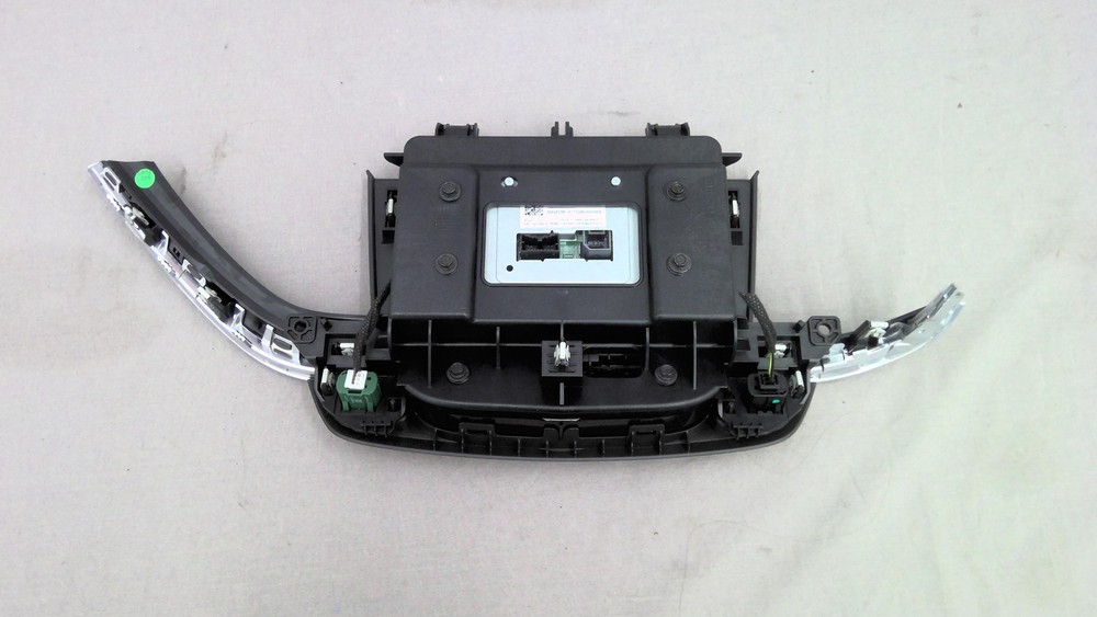 2018 Buick Regal Radio Display Screen W/ Control Panel