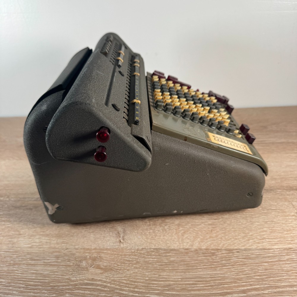 RARE Monroe CST-10 Calculator Adding Machine PECO - Untested