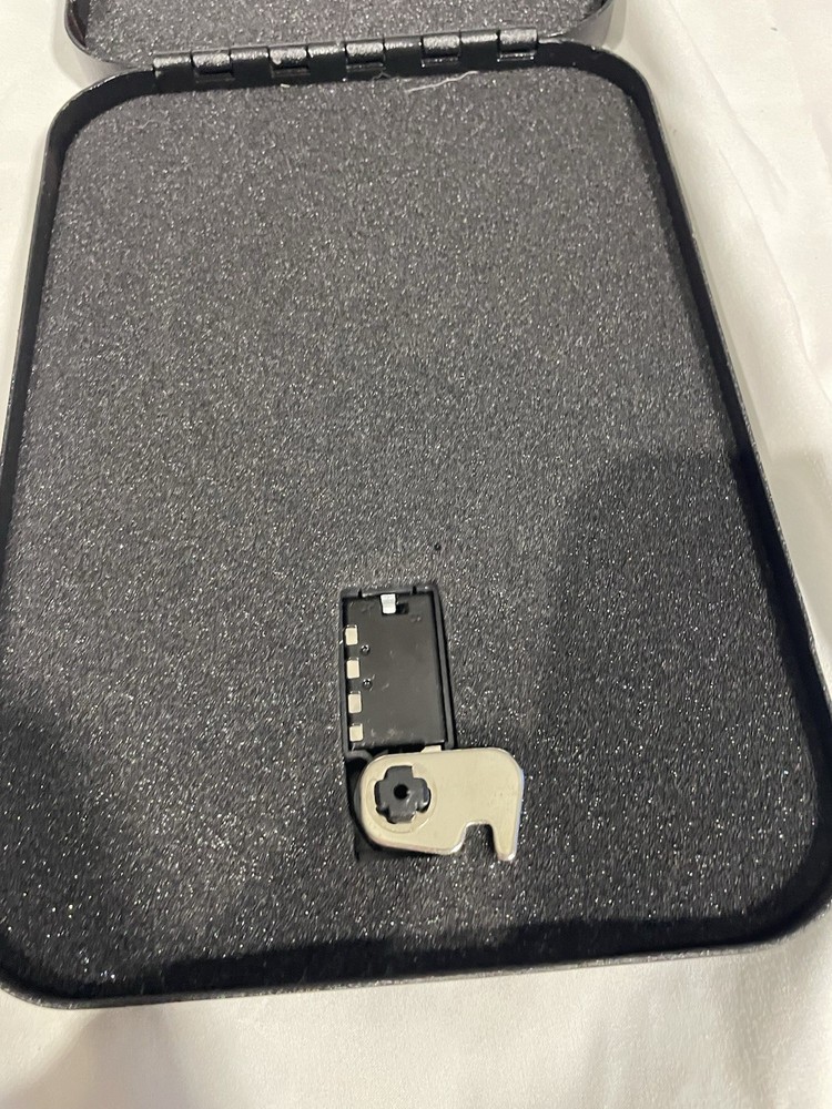 GunVault Nanovault NV300 Code Never Set —Clean -Black