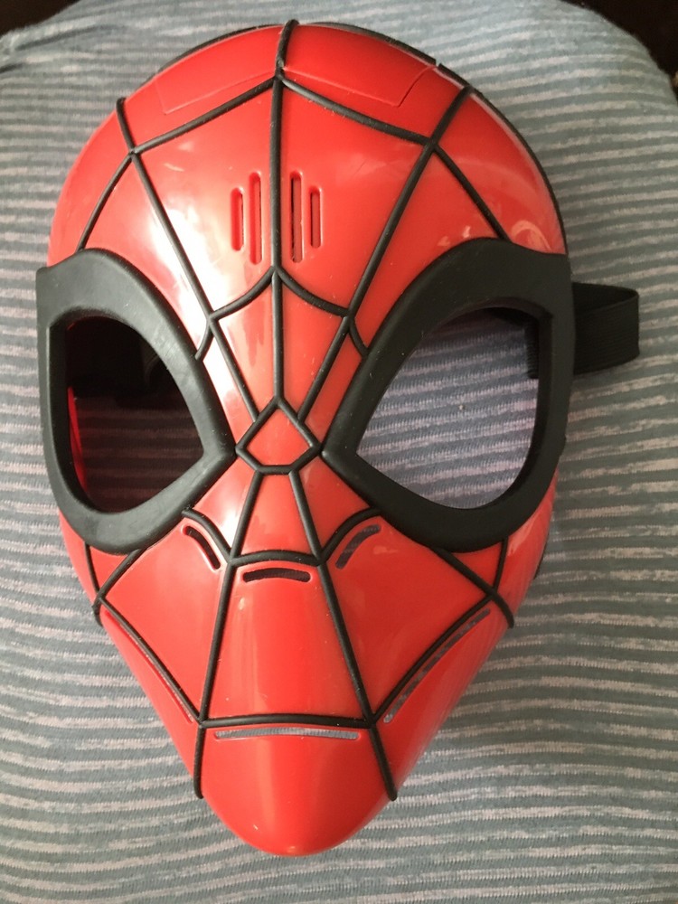 Marvel Spider-Man adjustable Talking Mask by Hasbro SA 2017