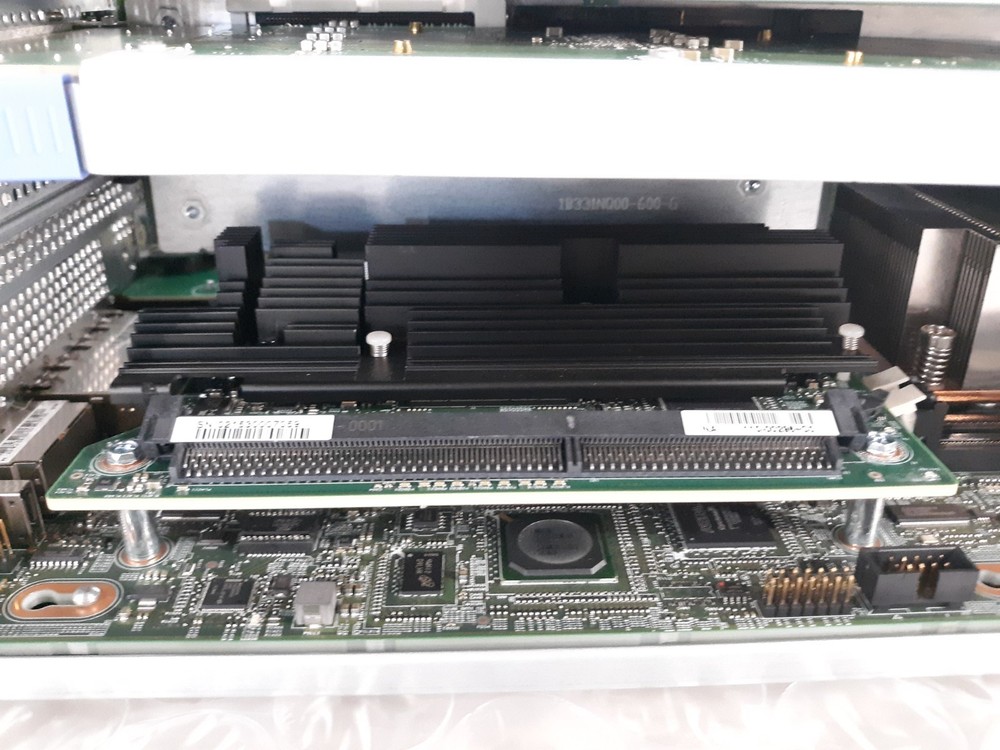 NetApp 111-01208+C1 SAN Filer System Controller Module NO RAM w/ 1x Proc