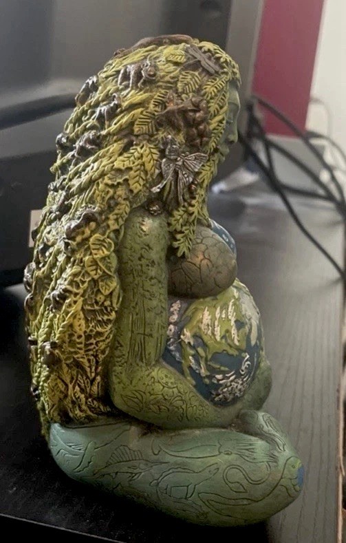 Beautiful Gaia Figure