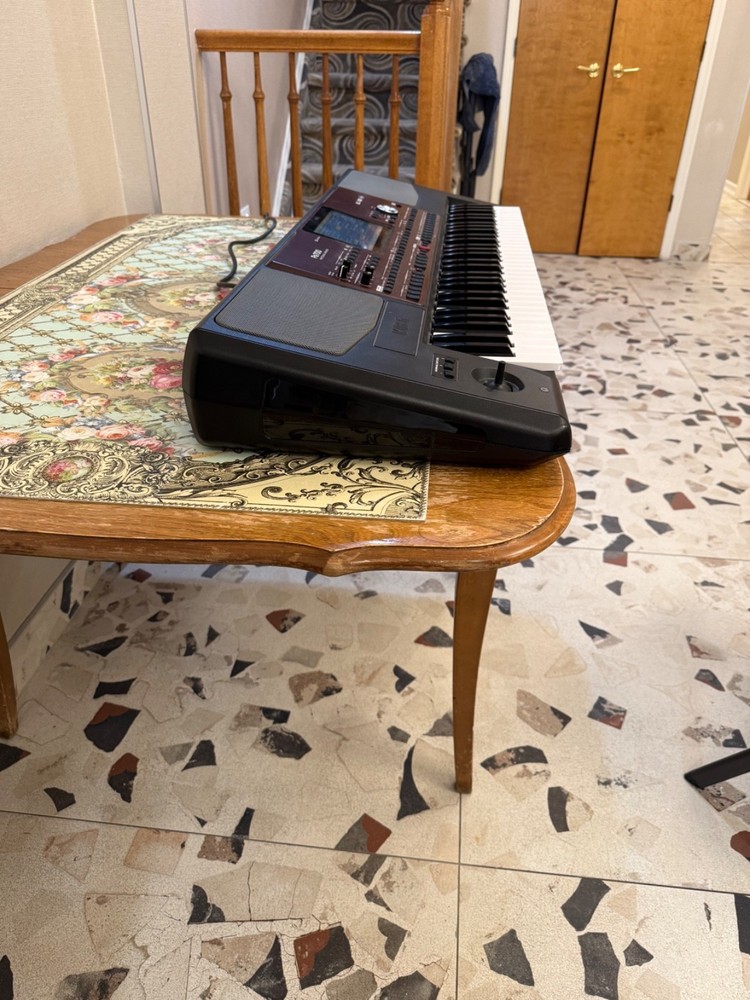 Korg PA700 61 Key Arranger Keyboard