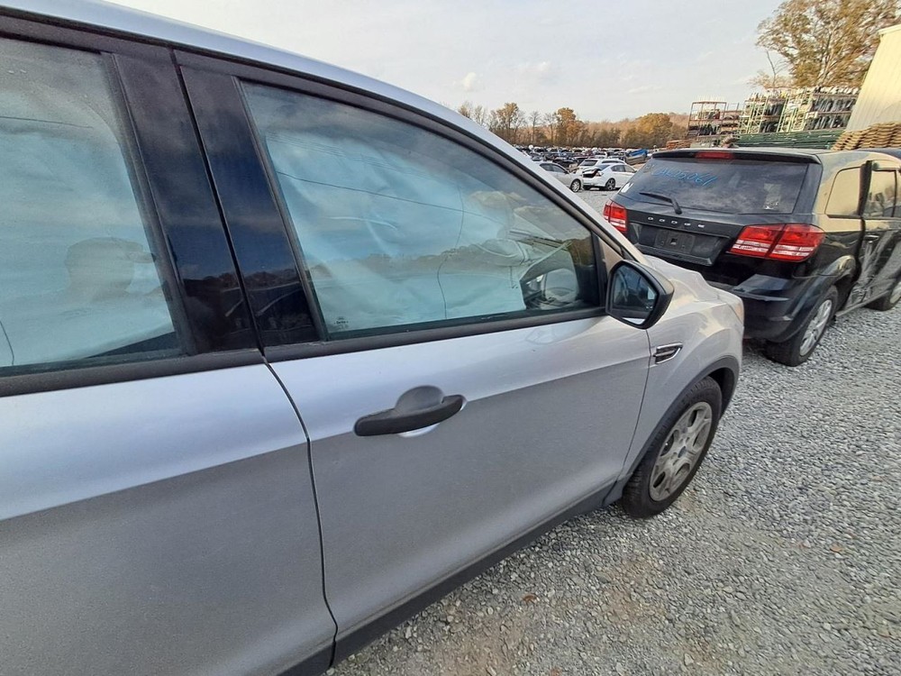 Fuse Box Engine Fits 17 ESCAPE 4872395