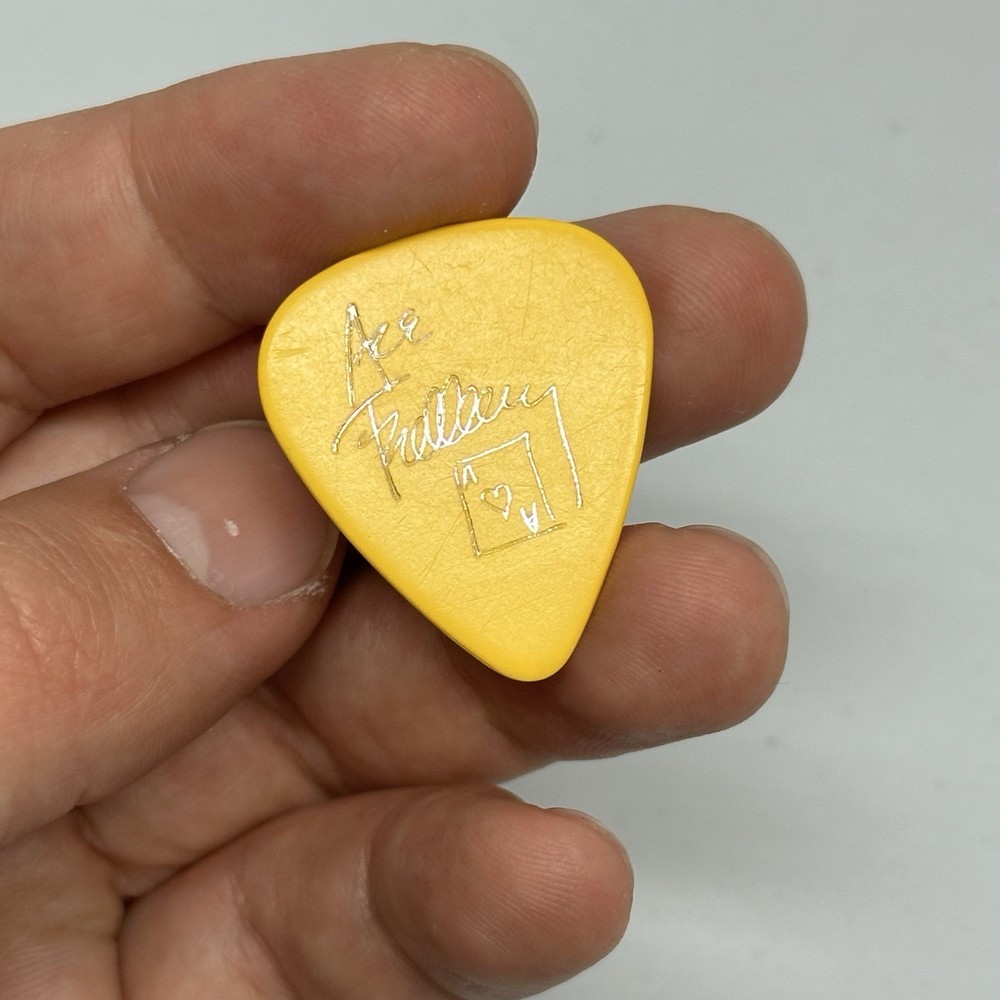KISS Guitar Pick ACE FREHLEY Solo Just For Fun Concert Tour Yellow Silver Prism