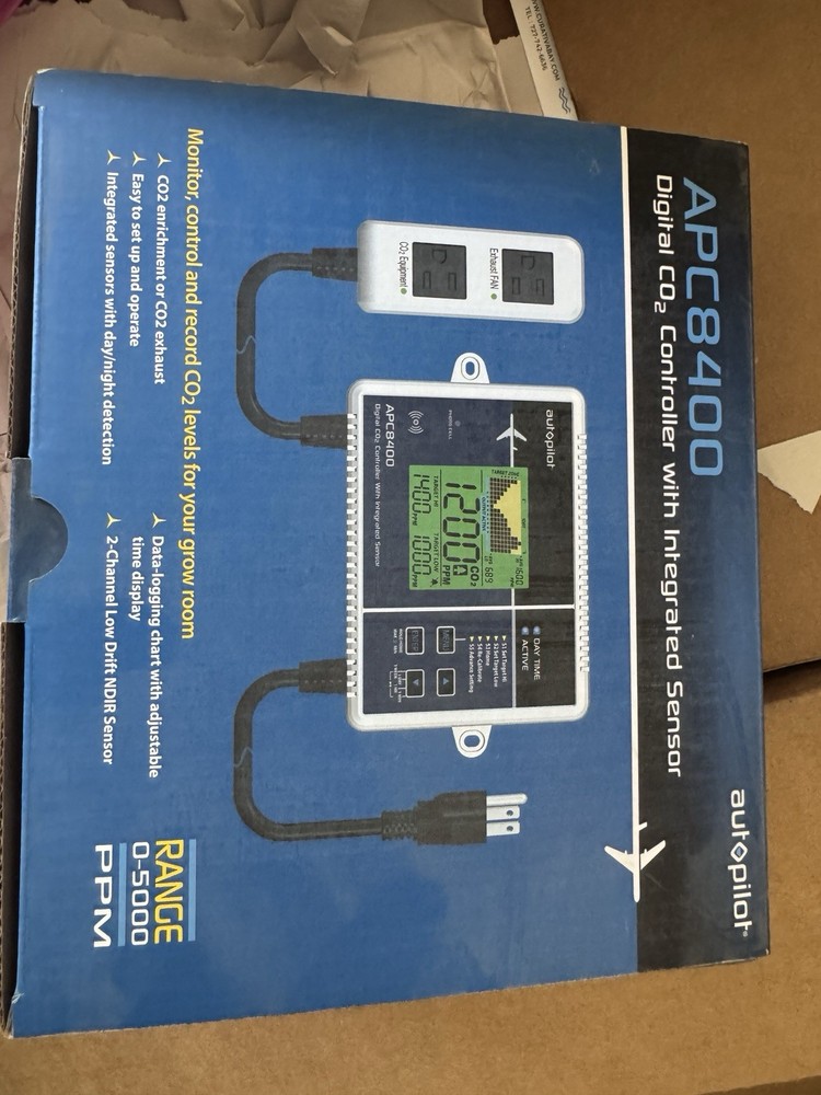 Autopilot APC8400 Digital CO₂ Controller w/ Sensor – Grow Room Climate Control