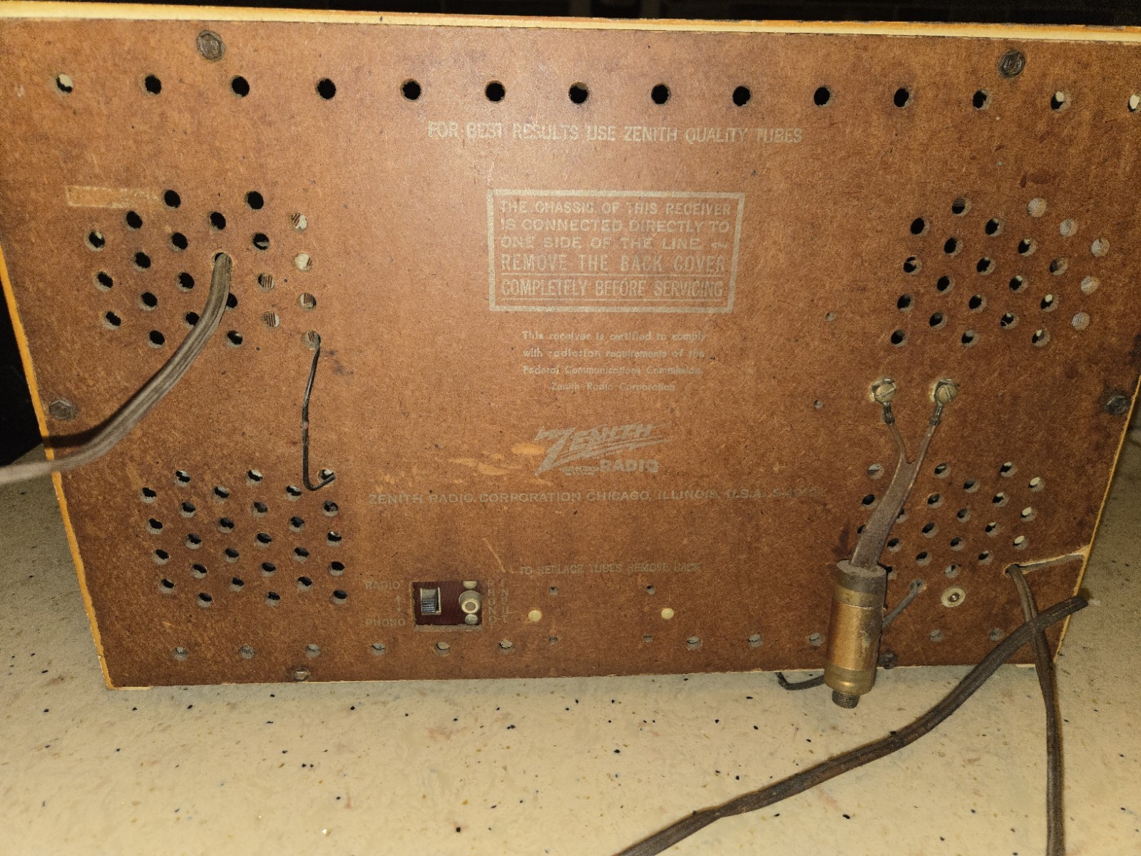 Vintage ZENITH High Fidelity AM/FM Tube Radio Wood Cabinet ~ Model B835 Working