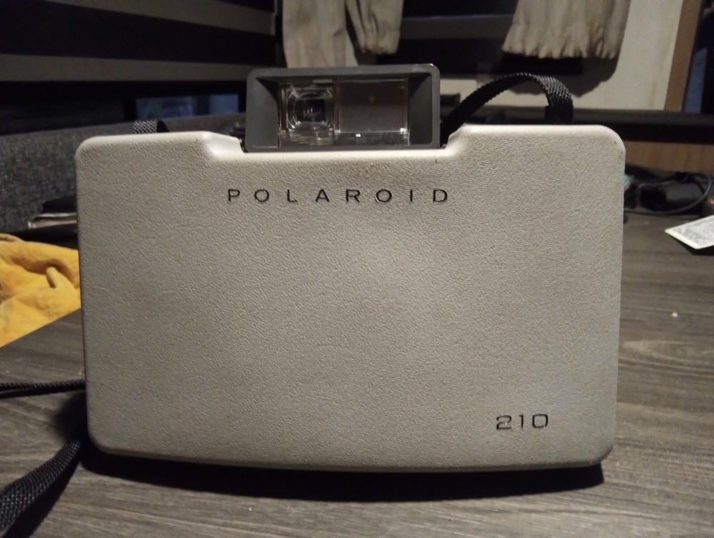 Polaroid Vintage Land Camera Automatic 210