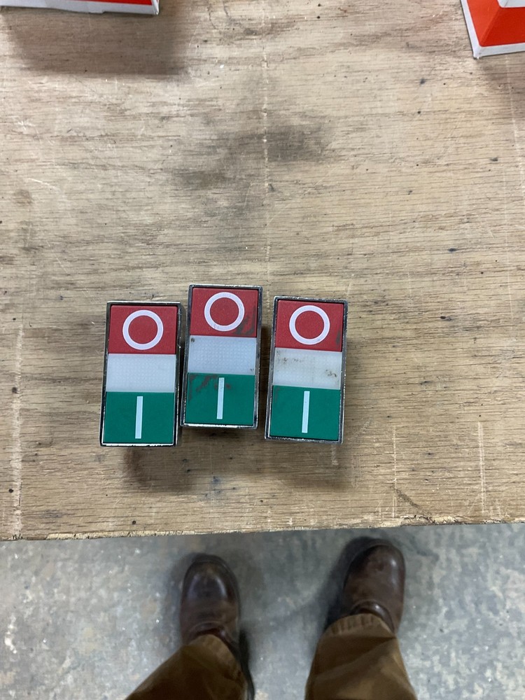 Lovato 8 LM2T BL7123 Start/Stop Push Button