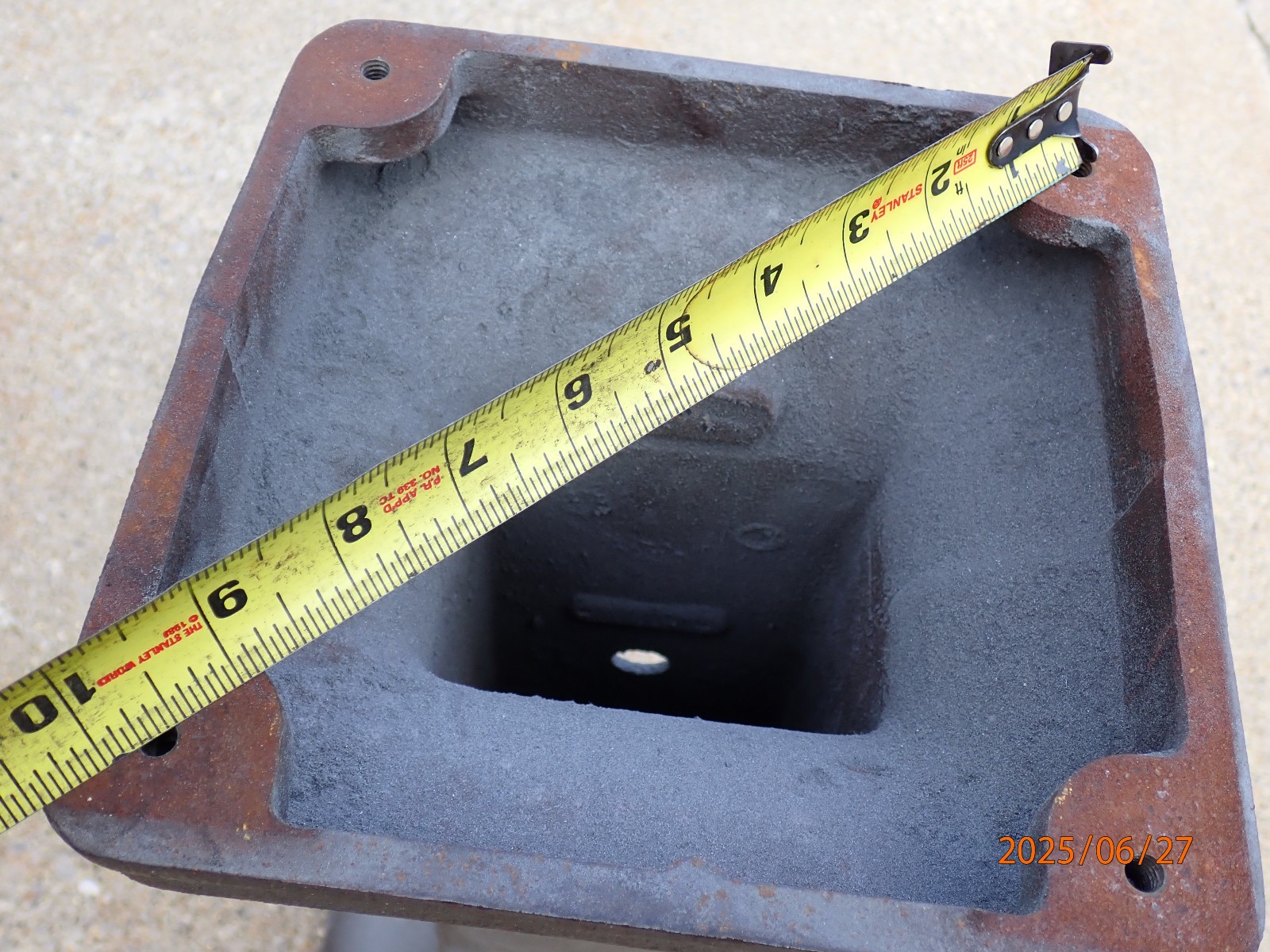 VINTAGE DELTA ROCKWELL GRINDER CAST IRON PEDESTAL STAND BASE