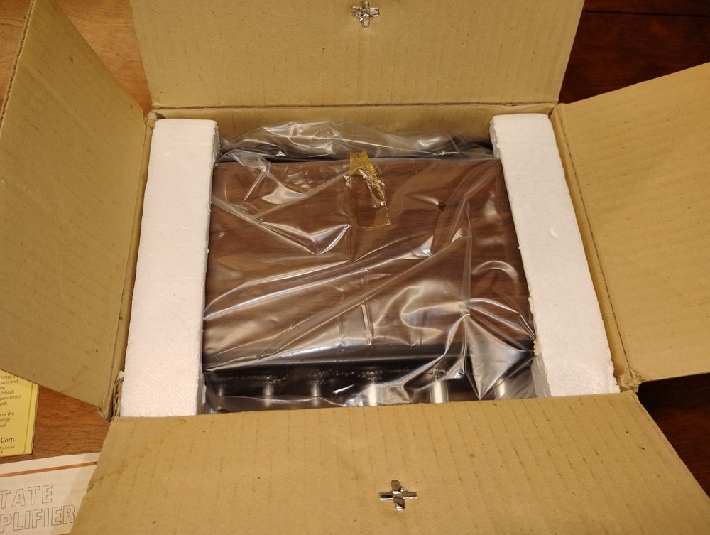 Realistic SA-10 Solid State Stereo Amplifier 31-1982A Mint