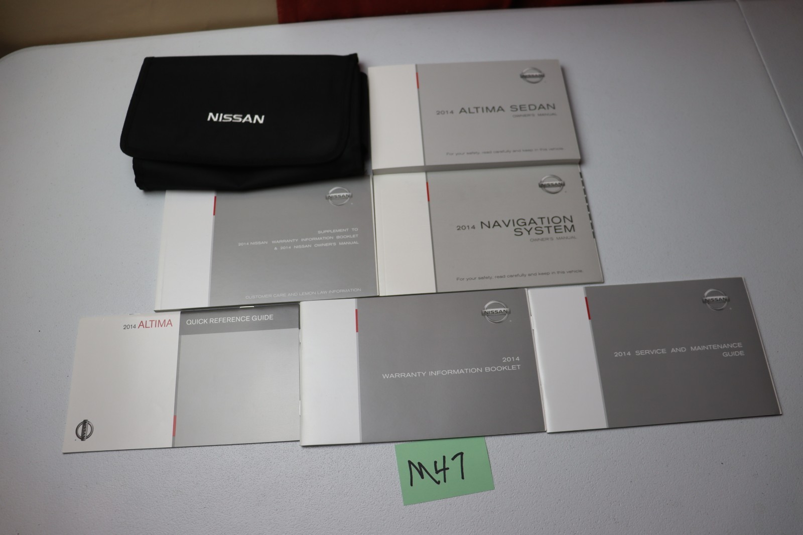 2014 Nissan Altima Sedan Owners Manual W/ Navigation OEM Factory Set