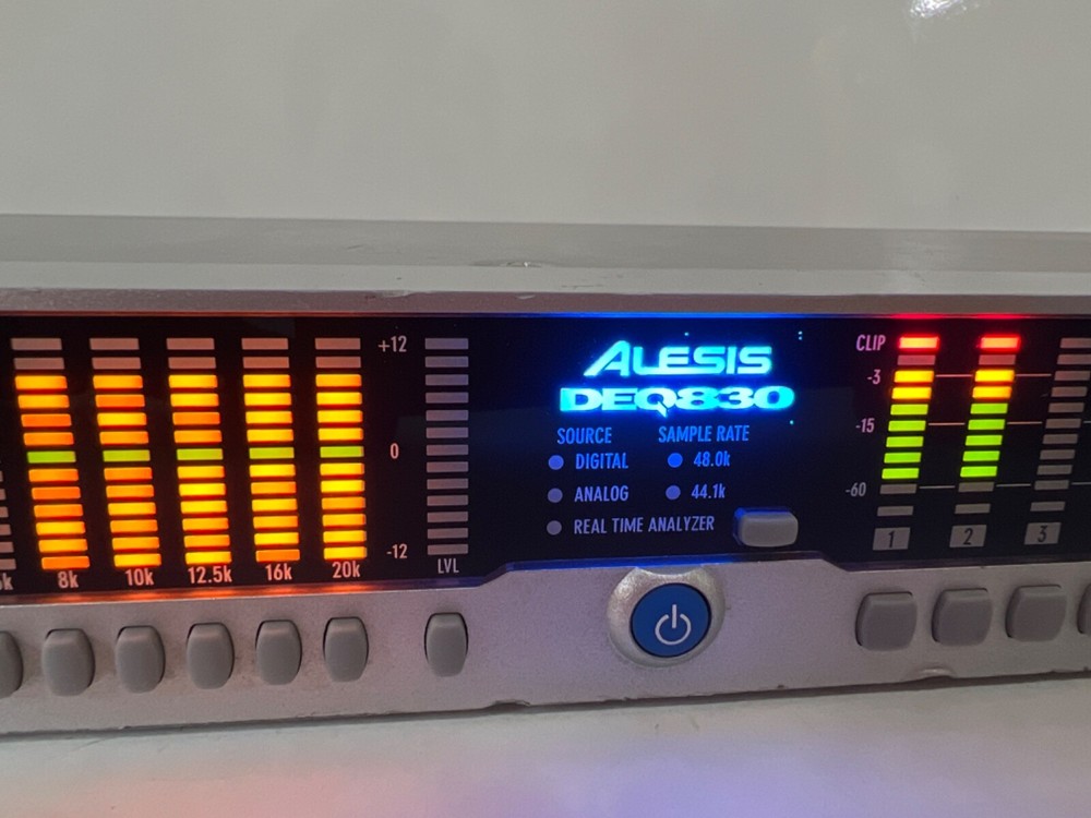 Alesis DEQ830 8 Channel Digital Graphic Equalizer Silver