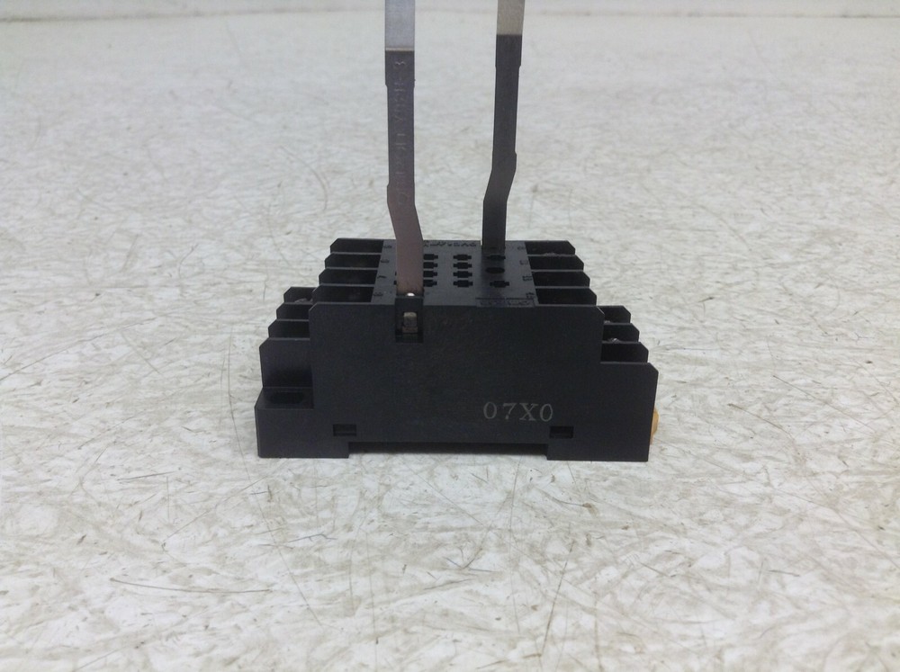 Omron PYF14T Relay Base (TSC)