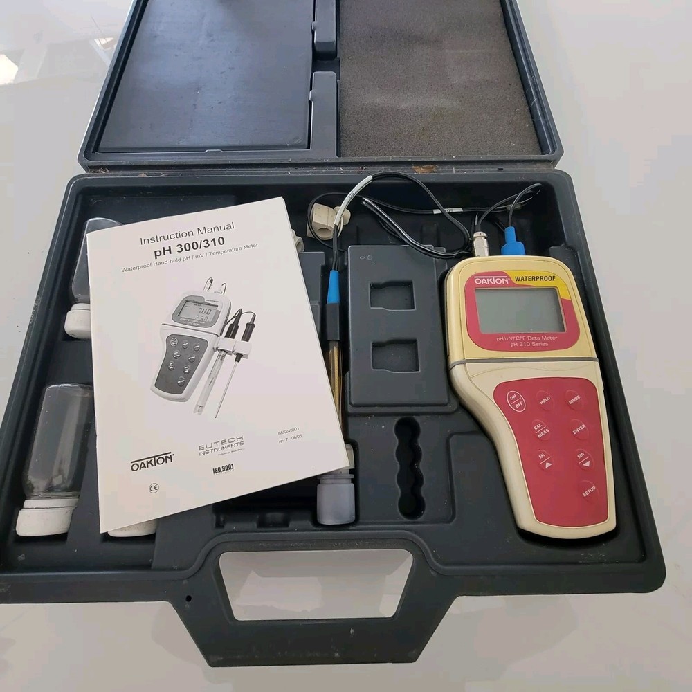 Oakton Portable Waterproof Ph/mv Data Meter 310 Series with Probe with Case