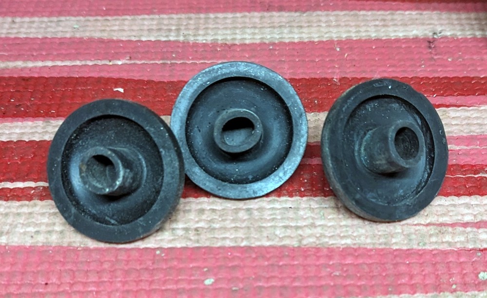 3 foot inserts from Technics SL-1200 MK2 turntable