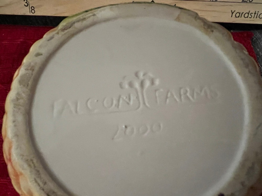 Falcon Farm Ceramic Pumpkin Serving Bowl. Year 2000