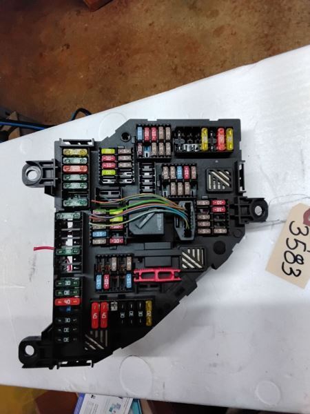 528I 2012 Fuse Box Cabin 643063