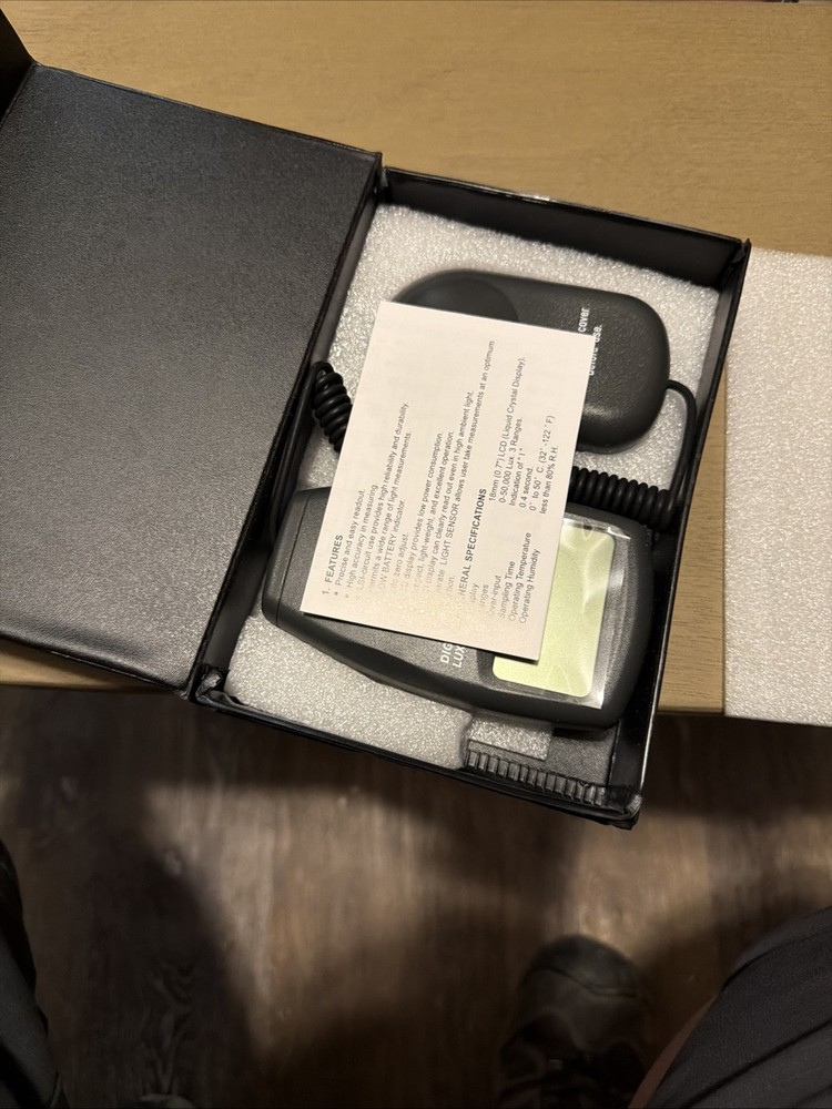 Digital Instruments Digital Lux Meter Light Meter LX1010B