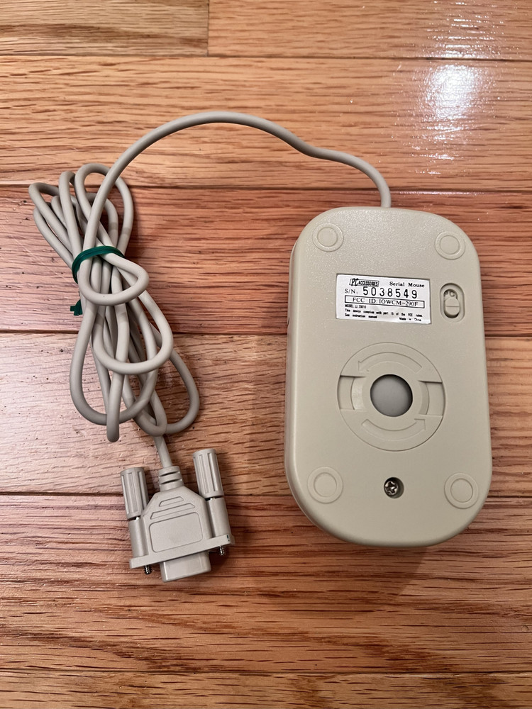 VINTAGE PC ACCESSORIES SERIAL MOUSE UNTESTED.