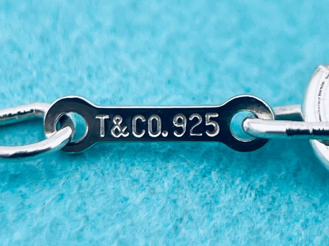 f088 Rare, excellent condition Tiffany & Co. Dove necklace, dove/bird design,