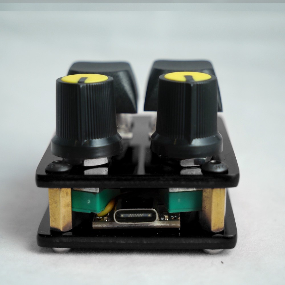 madMidiMini Compact Midi Controller with 2 Note Buttons 2 Potentiometers and LED