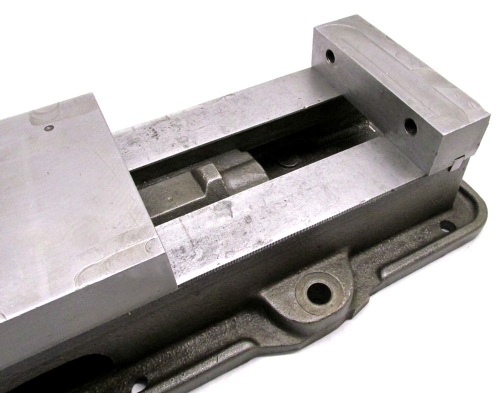 KURT ANGLOCK 6" MILLING MACHINE VISE - #D60